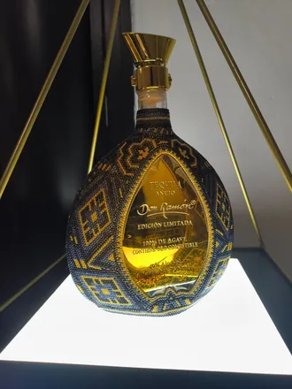 Botella de tequila Don Ramón Arte Legendario de México Éter de 750 ml