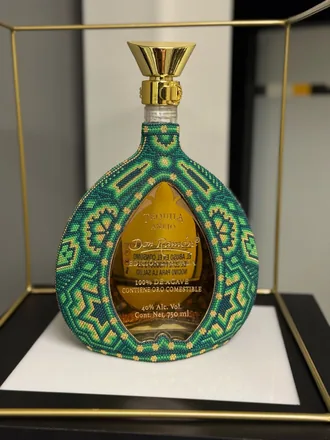 Botella de tequila Don Ramón Arte Legendario de México Tierra de 750 ml