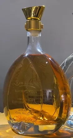 Botella de tequila Don Ramón Luis Miguel Edición Limitada Añejo de 750 ml