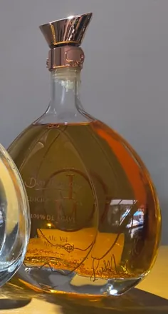 Botella de tequila Don Ramón Luis Miguel Edición Limitada Extra Añejo de 750 ml