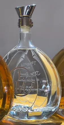 Botella de tequila Don Ramón Luis Miguel Edición Limitada Plata de 750 ml